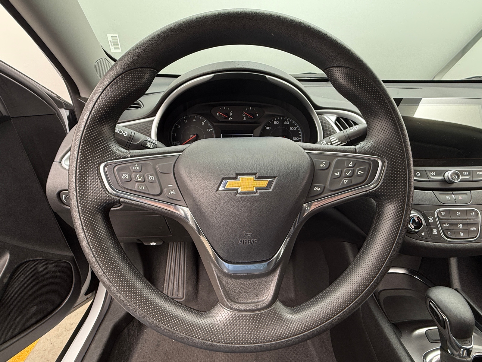 Thumbnail: 2023 Chevrolet Malibu - 5