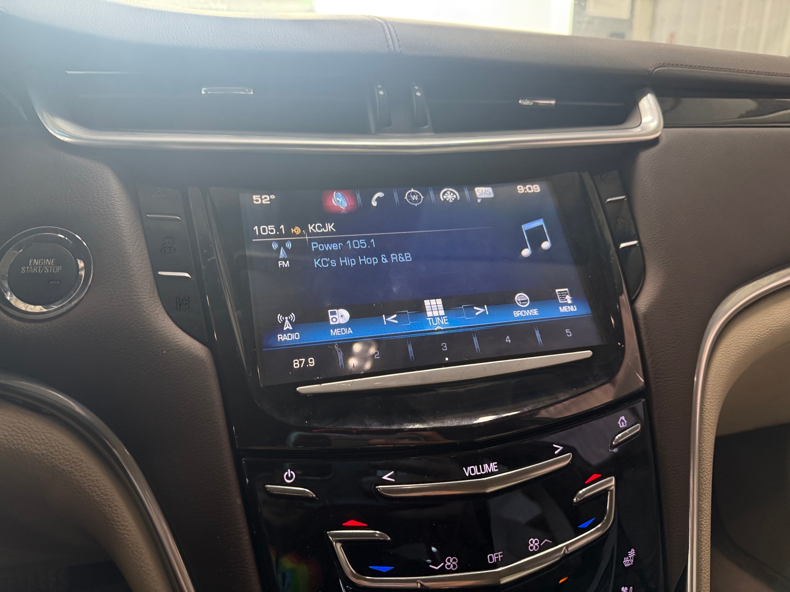 Thumbnail: 2017 Cadillac XTS - 3