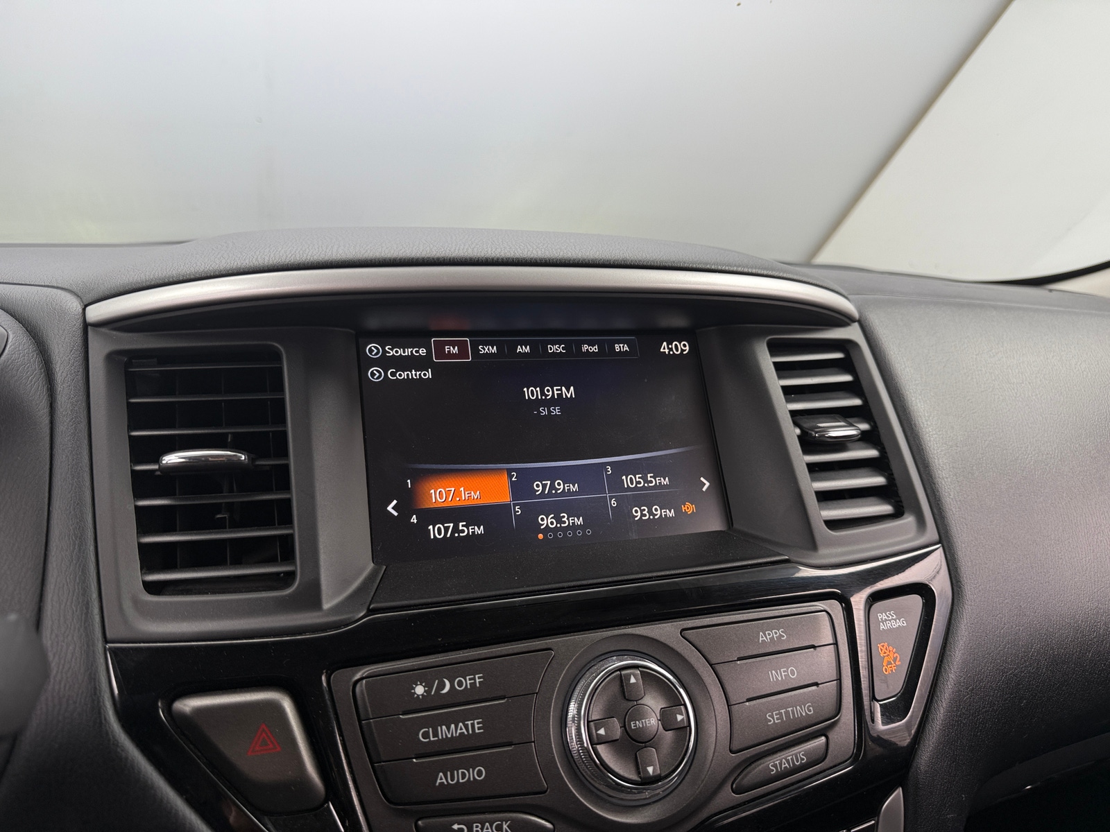 Thumbnail: 2020 Nissan Pathfinder - 4