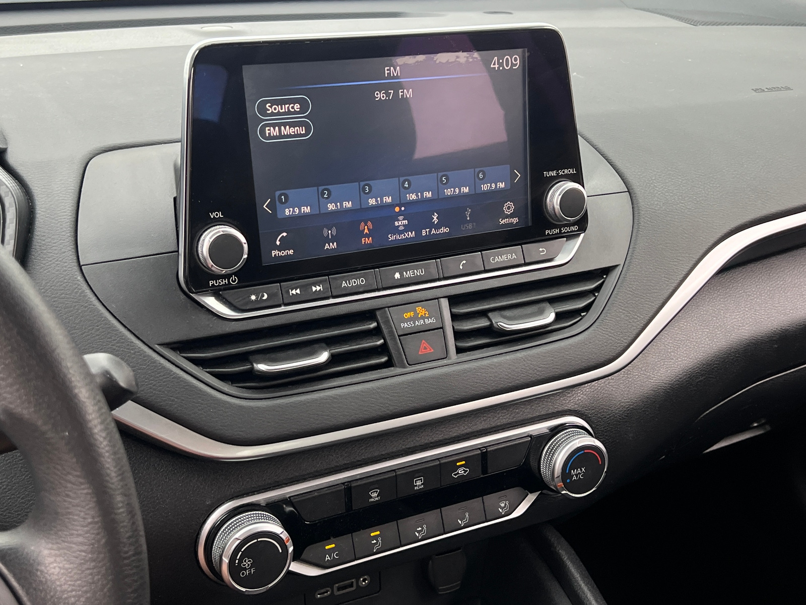 Thumbnail: 2020 Nissan Altima - 4