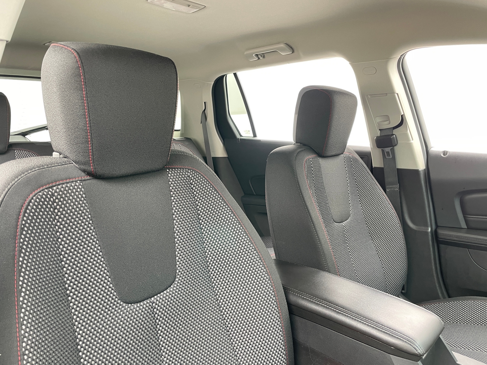 Thumbnail: 2017 GMC Terrain - 2