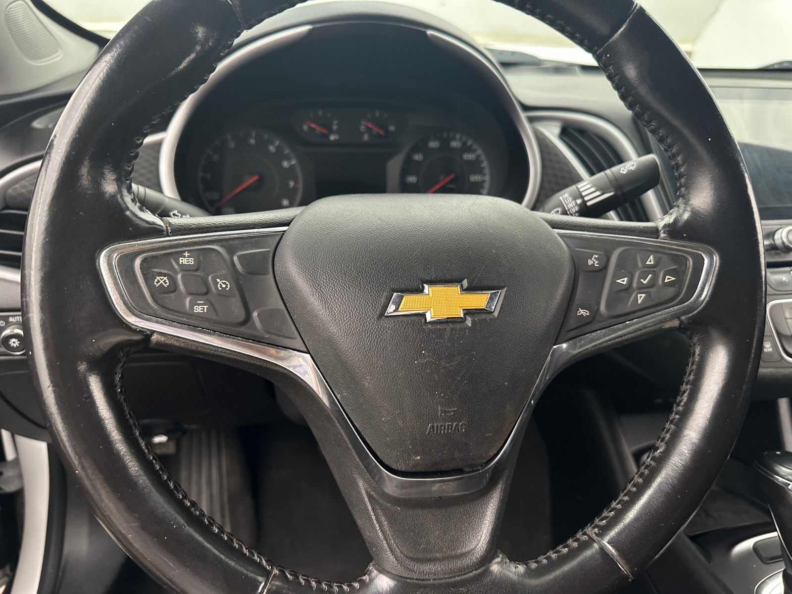 Thumbnail: 2020 Chevrolet Malibu - 5