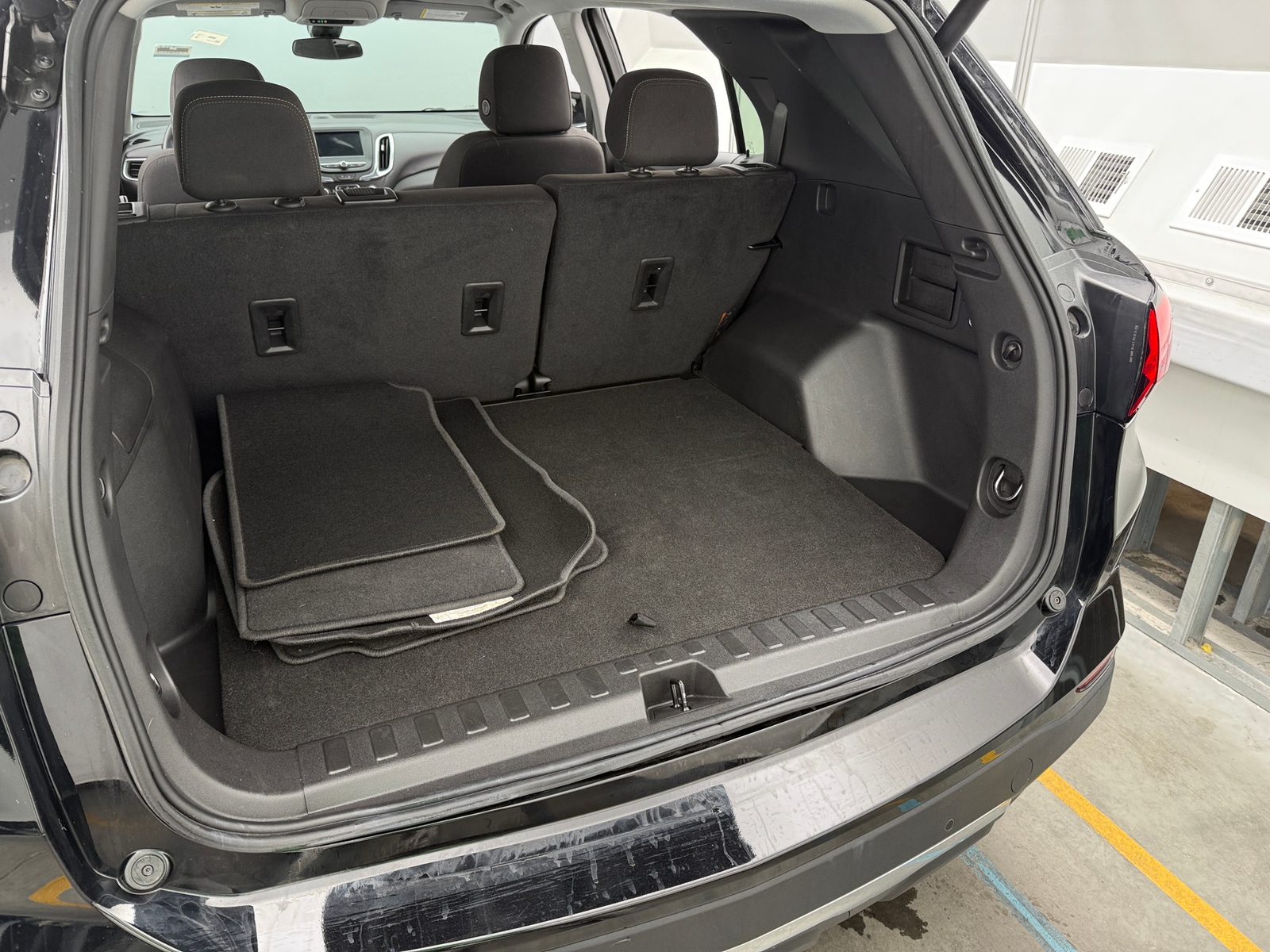 Thumbnail: 2023 Chevrolet Equinox - 7