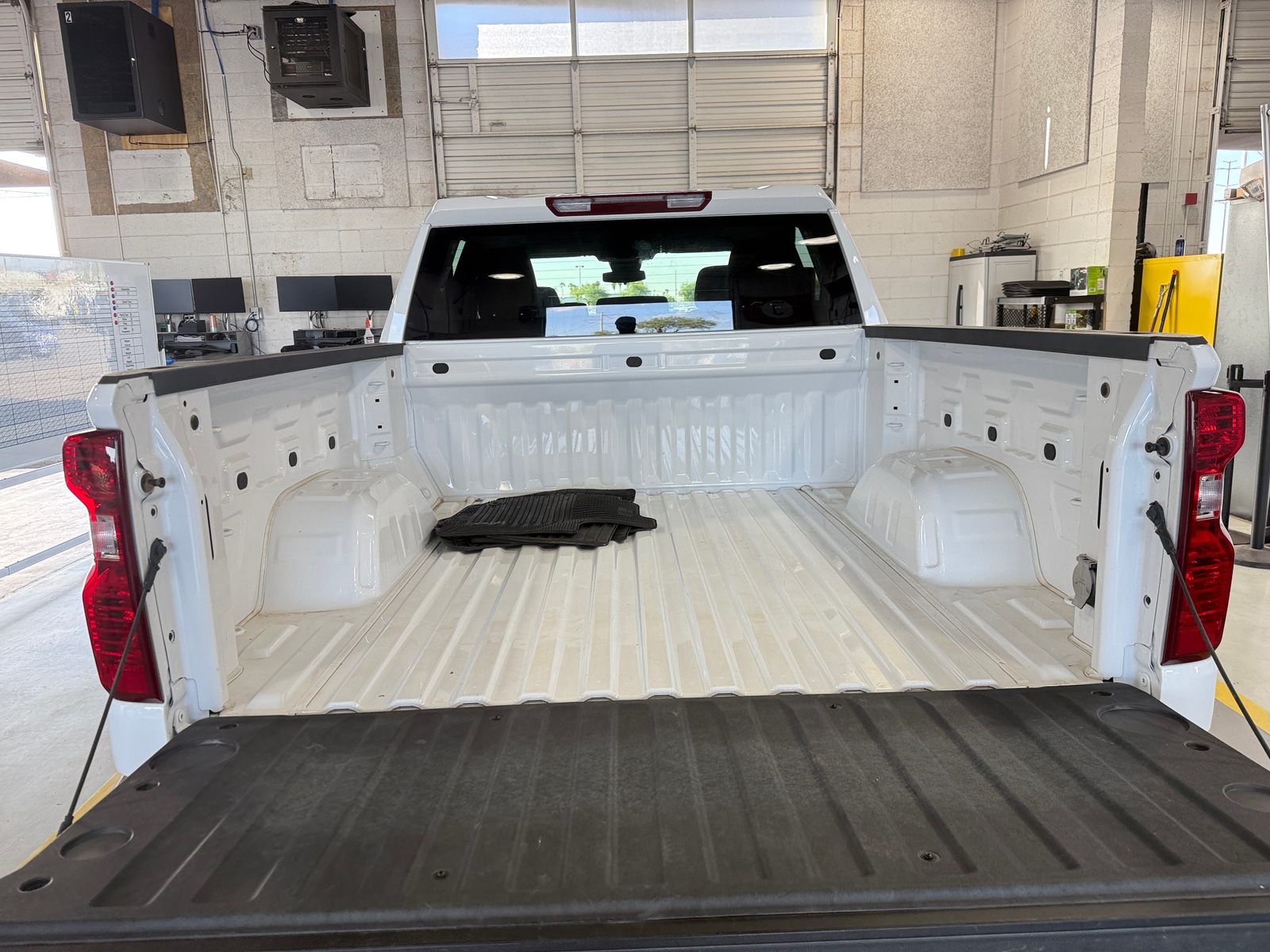 Thumbnail: 2024 Chevrolet Silverado 1500 - 7