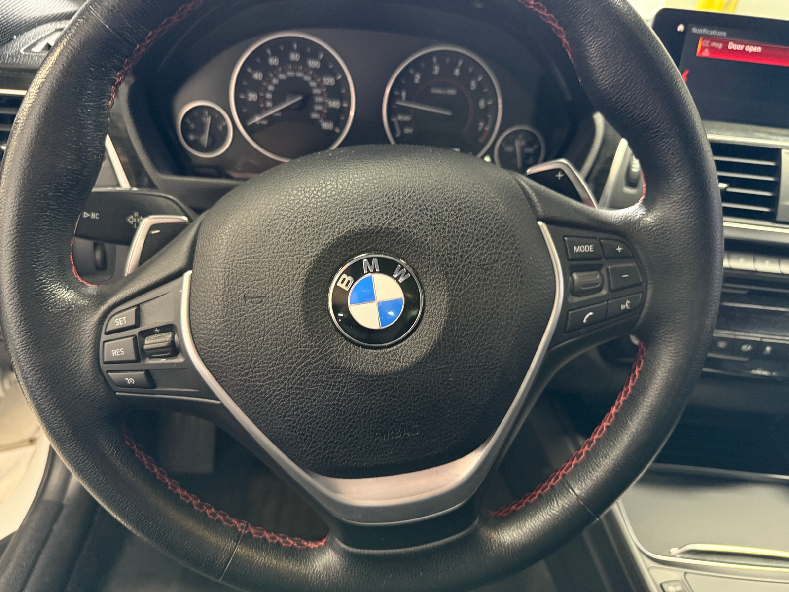 Thumbnail: 2018 BMW 3 Series - 4