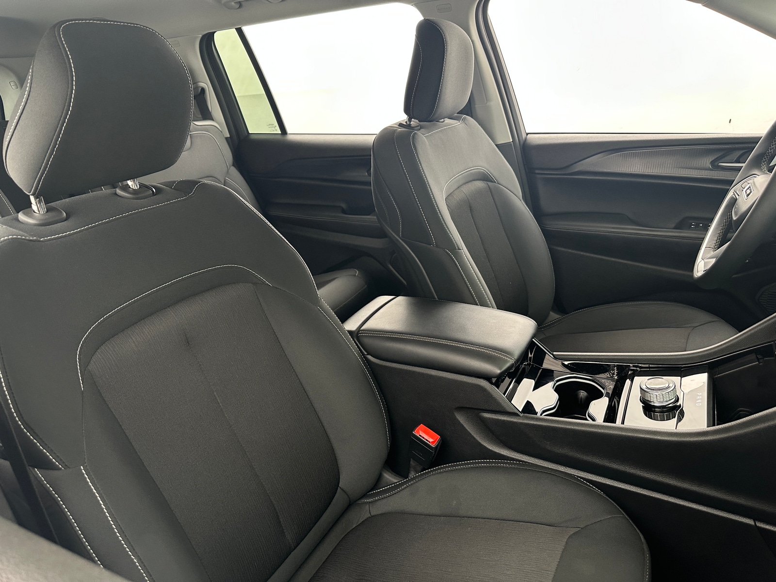 Thumbnail: 2023 Jeep Grand Cherokee L - 2