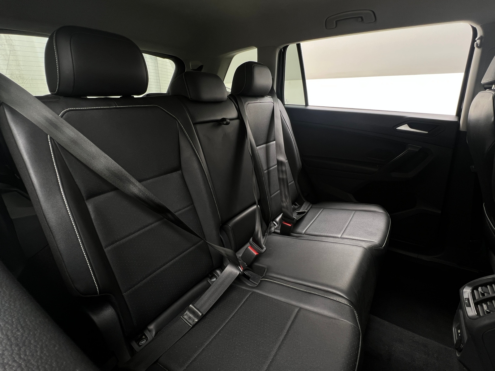 Thumbnail: 2021 Volkswagen Tiguan - 5
