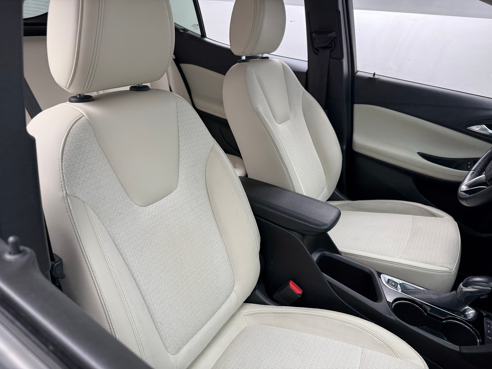 Thumbnail: 2020 Buick Encore GX - 2