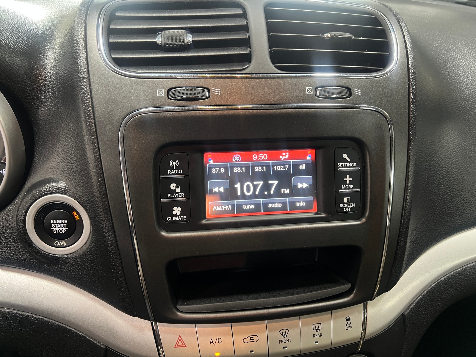 Thumbnail: 2020 Dodge Journey - 4