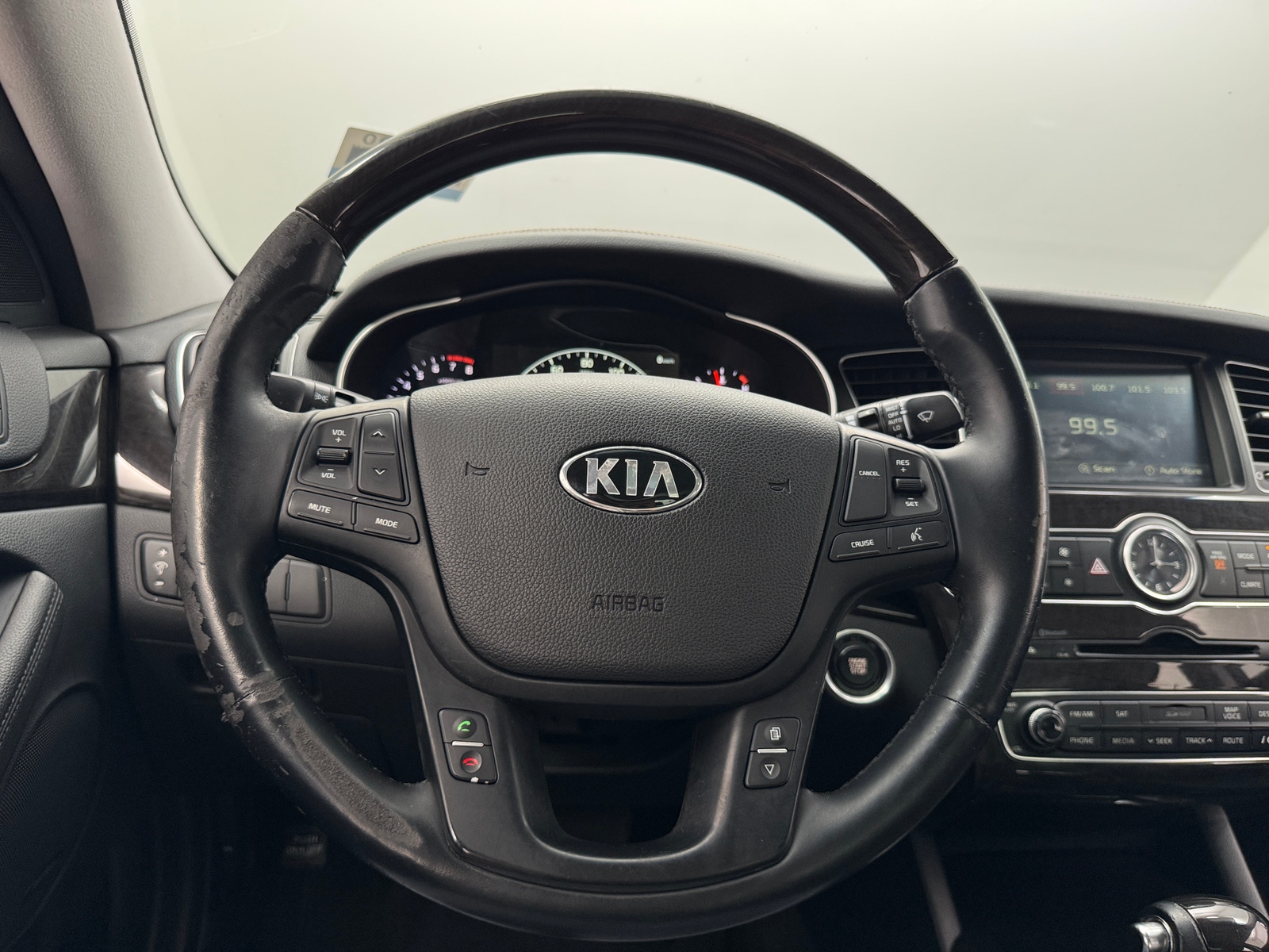 Thumbnail: 2016 Kia Cadenza - 4