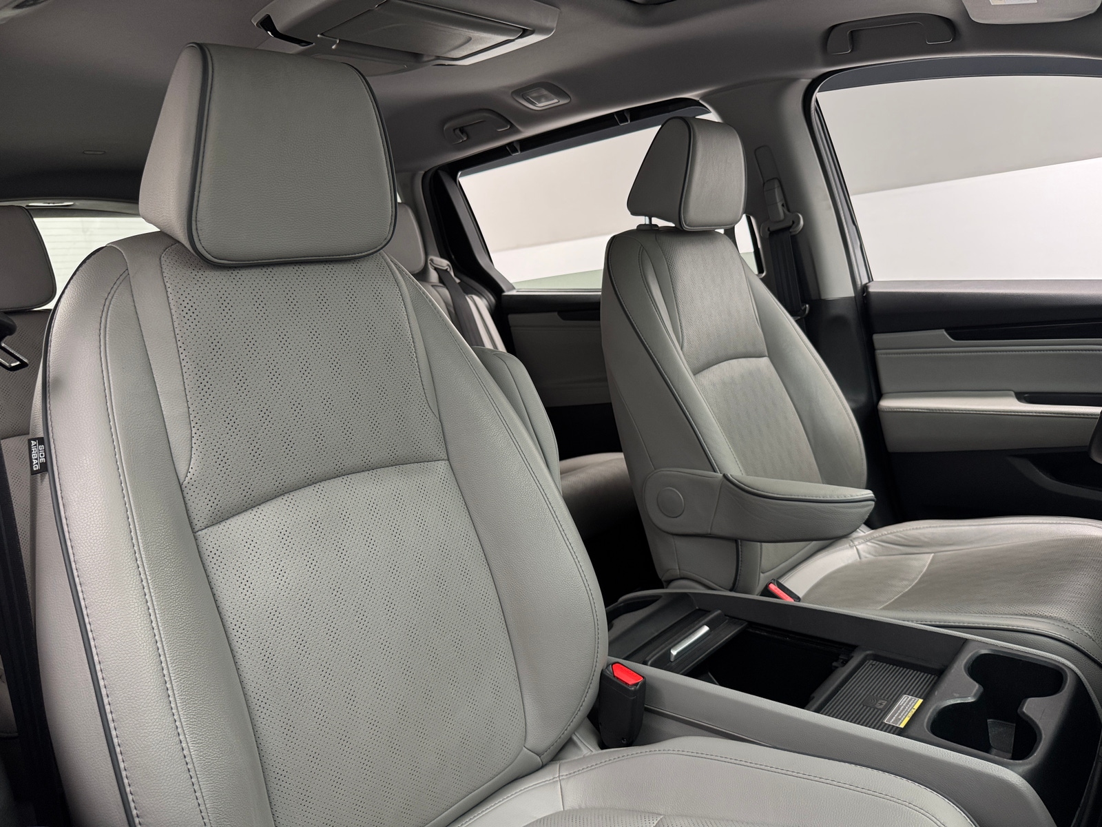 Thumbnail: 2022 Honda Odyssey - 2