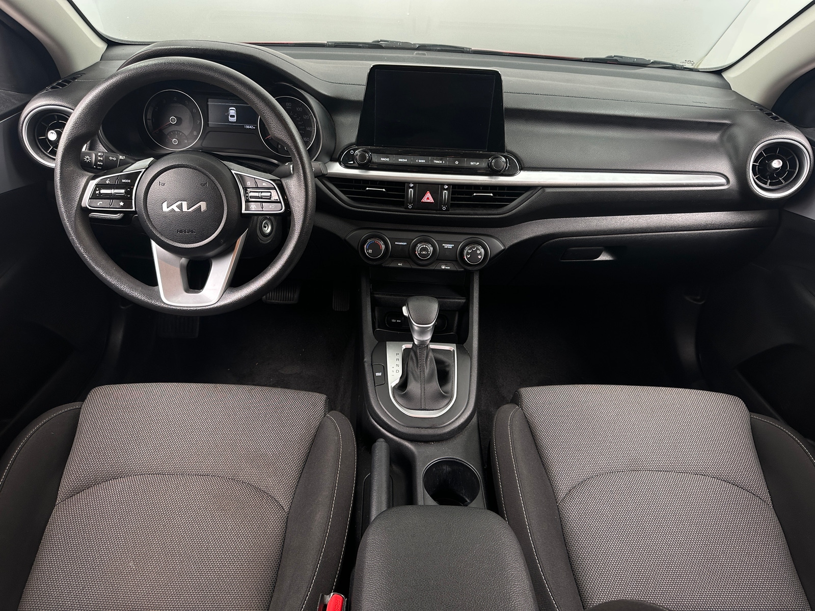 Thumbnail: 2024 Kia Forte - 3