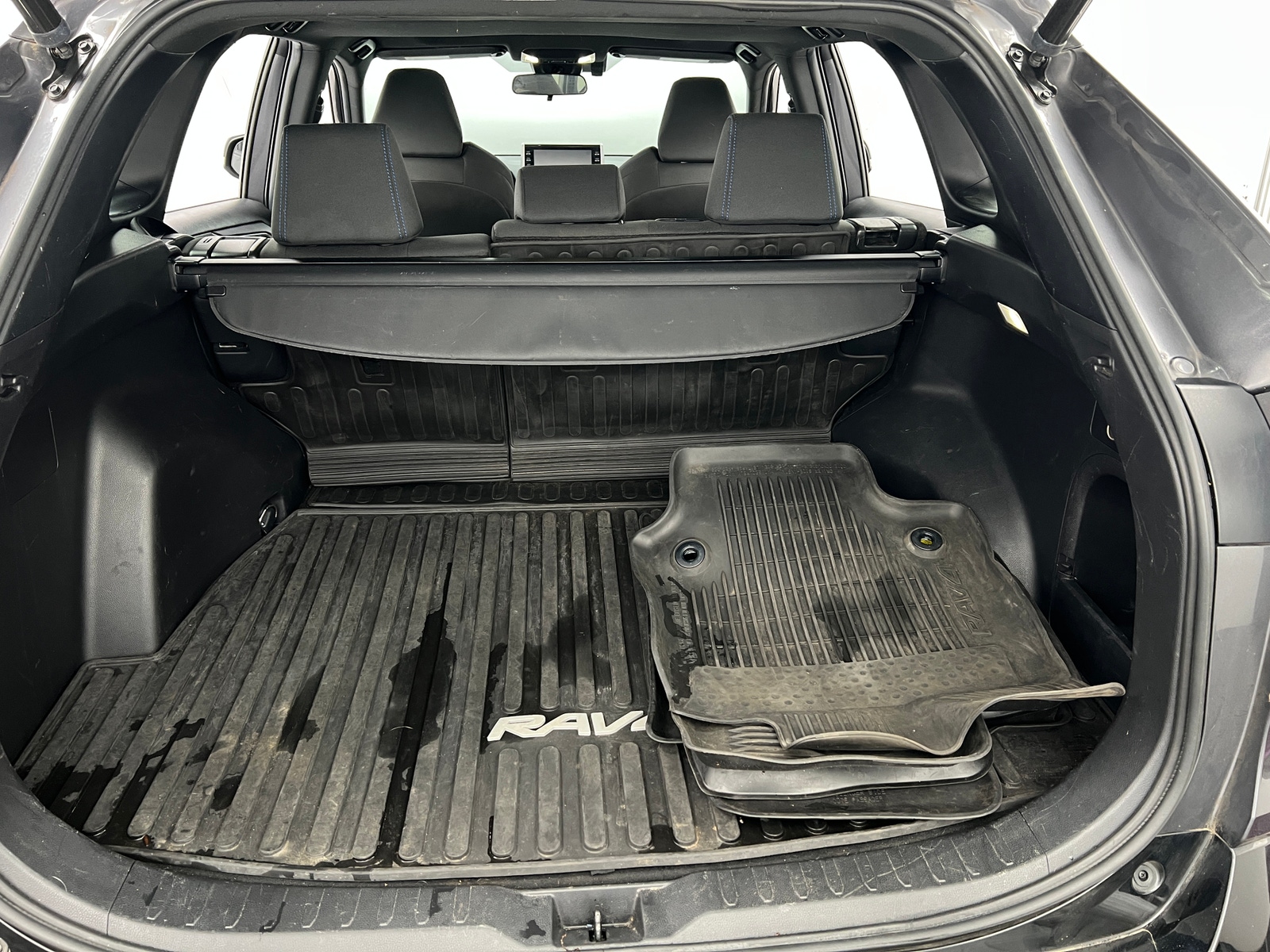 Thumbnail: 2022 Toyota RAV4 - 7