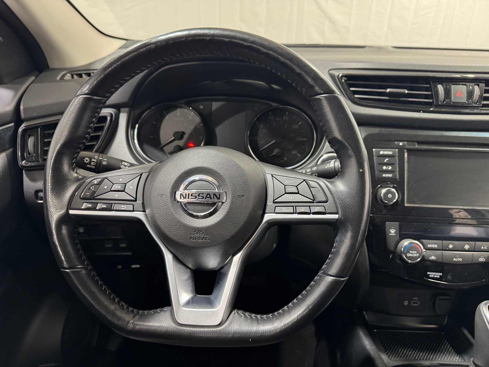 Thumbnail: 2022 Nissan Rogue Sport - 5