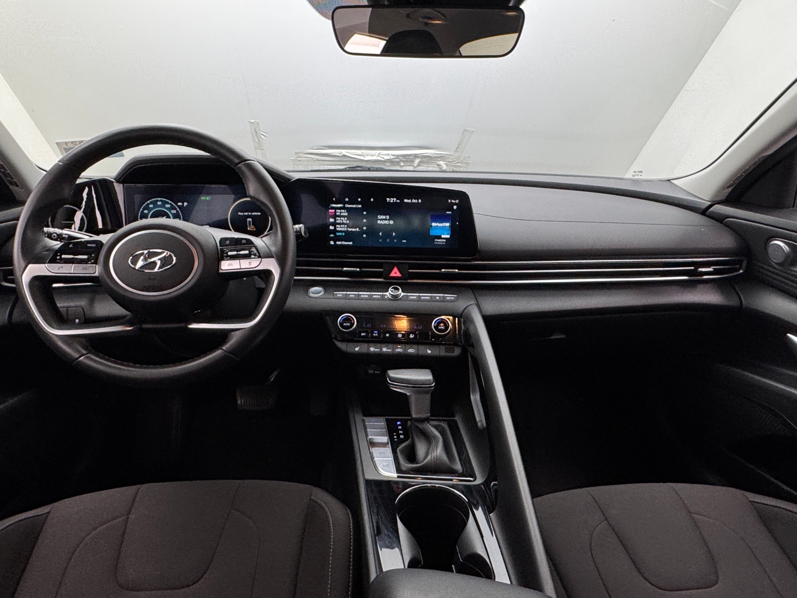 Thumbnail: 2023 Hyundai Elantra - 3