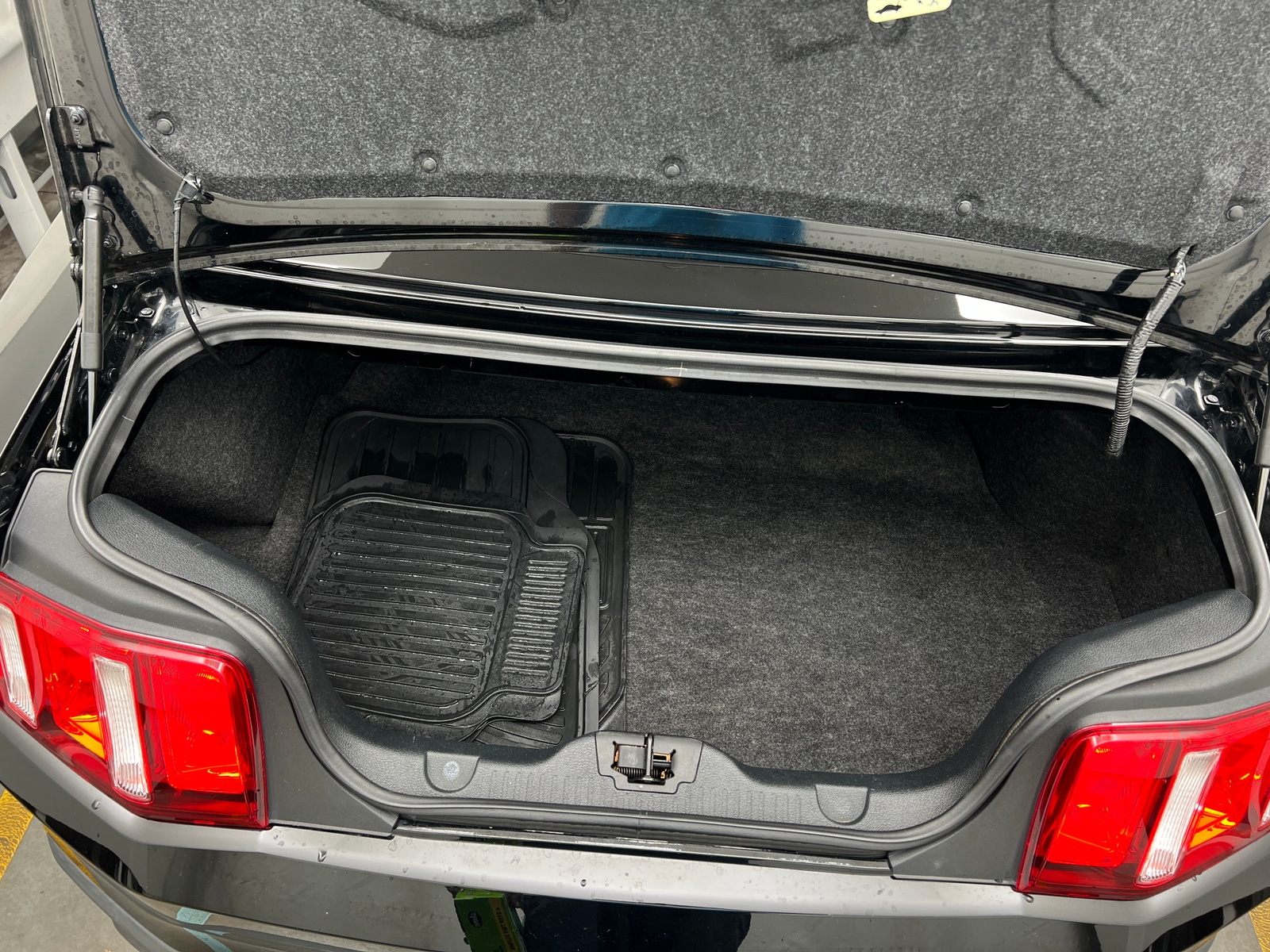 Thumbnail: 2012 Ford Mustang - 6