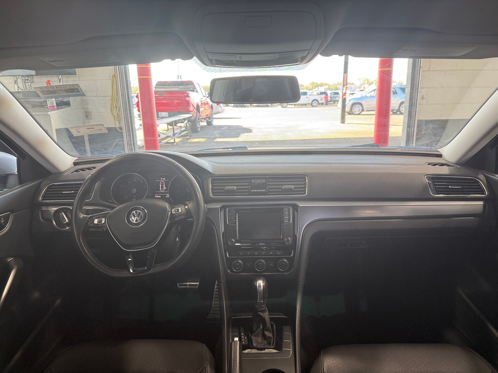 Thumbnail: 2018 Volkswagen Passat - 3