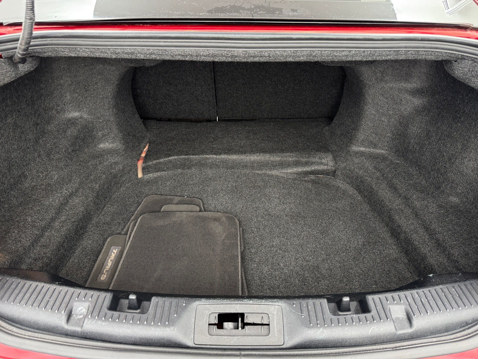 Thumbnail: 2016 Ford Taurus - 6