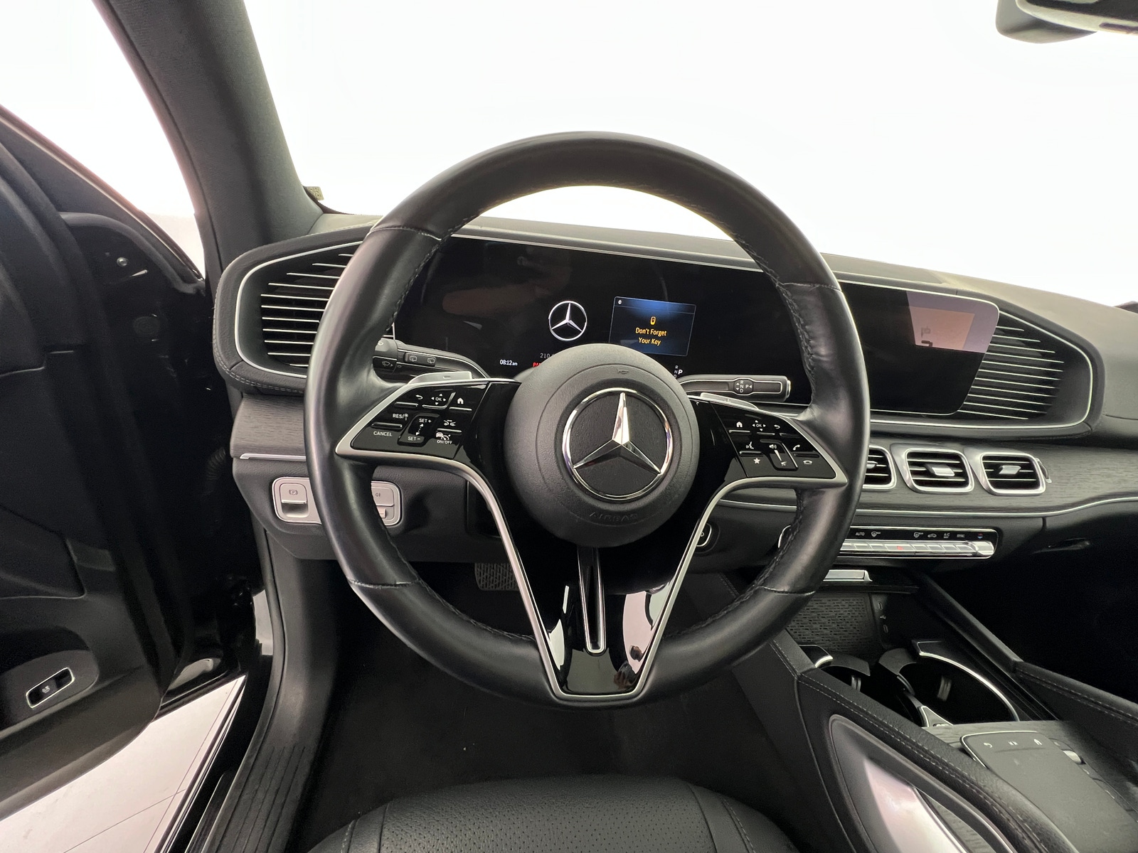 Thumbnail: 2024 Mercedes-Benz GLS - 4