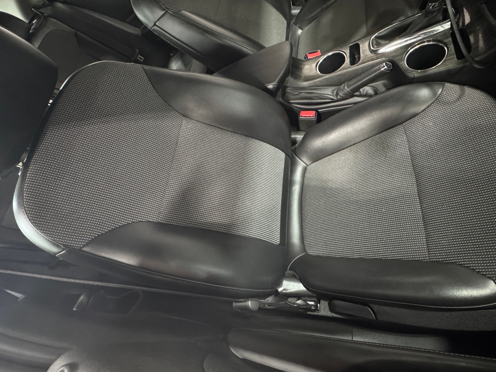 Thumbnail: 2015 Chevrolet Malibu - 2