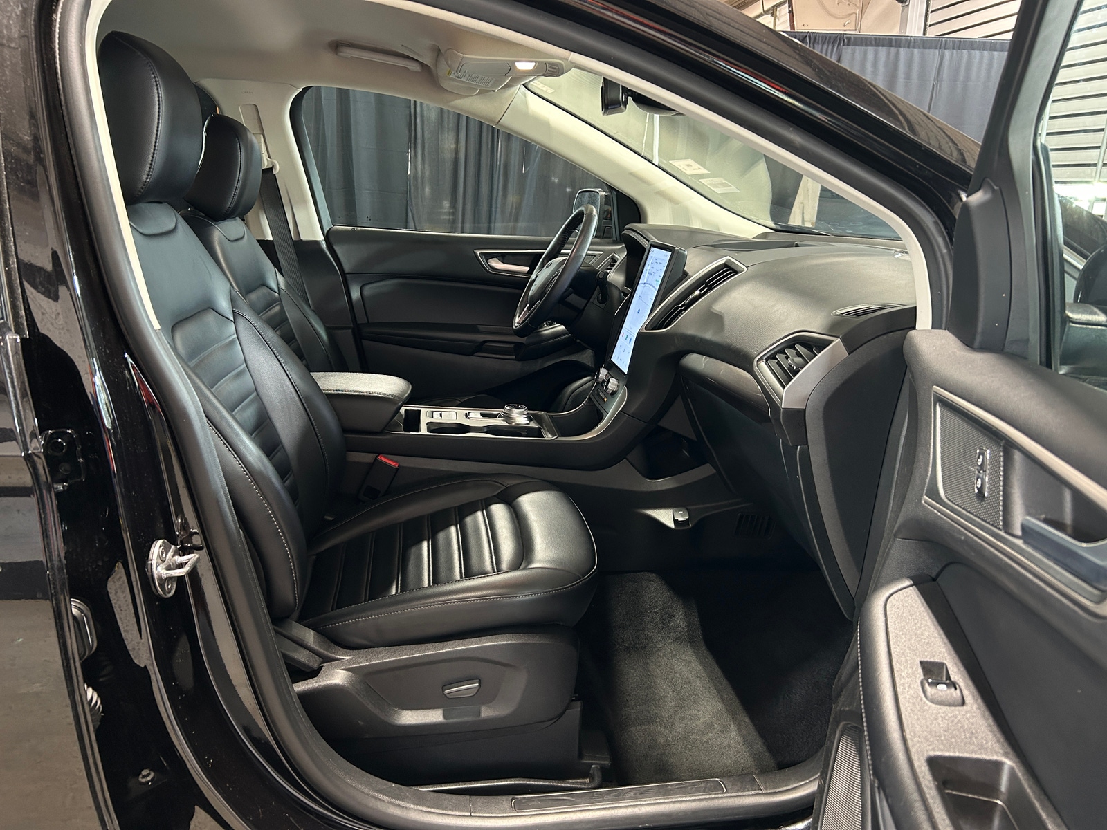 Thumbnail: 2024 Ford Edge - 2