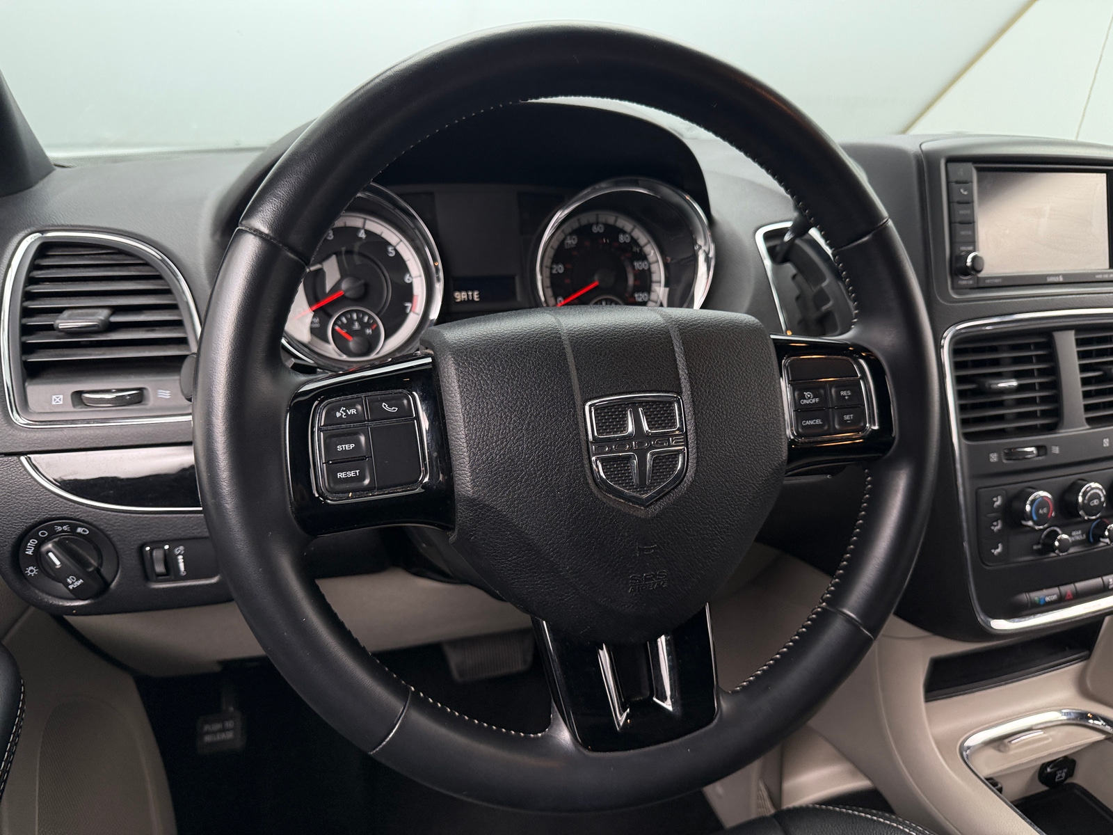 Thumbnail: 2018 Dodge Grand Caravan - 4