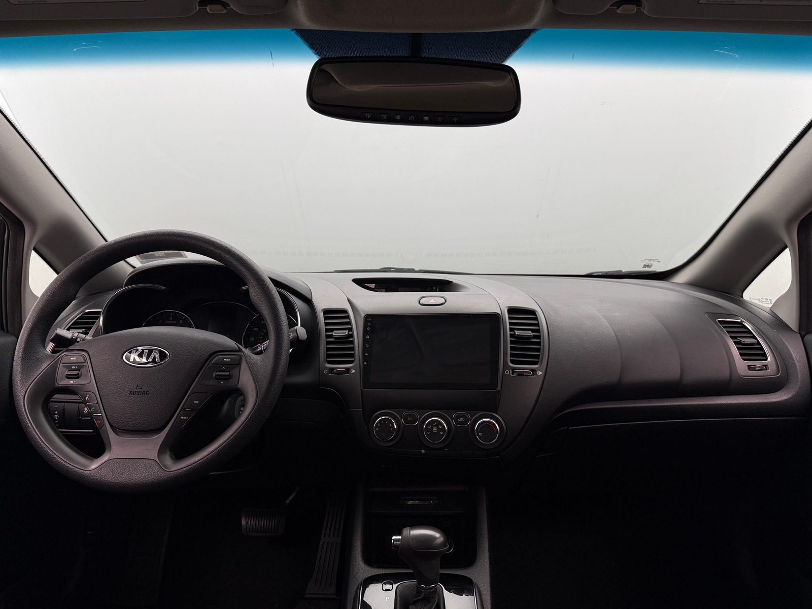 Thumbnail: 2017 Kia Forte - 3