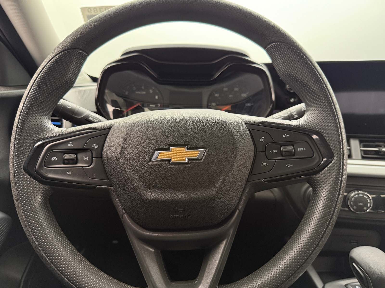 Thumbnail: 2025 Chevrolet Trax - 5