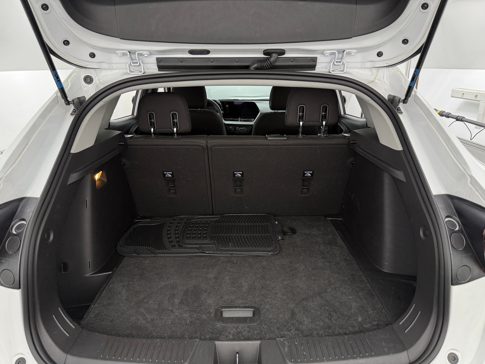 Thumbnail: 2025 Chevrolet Trax - 7