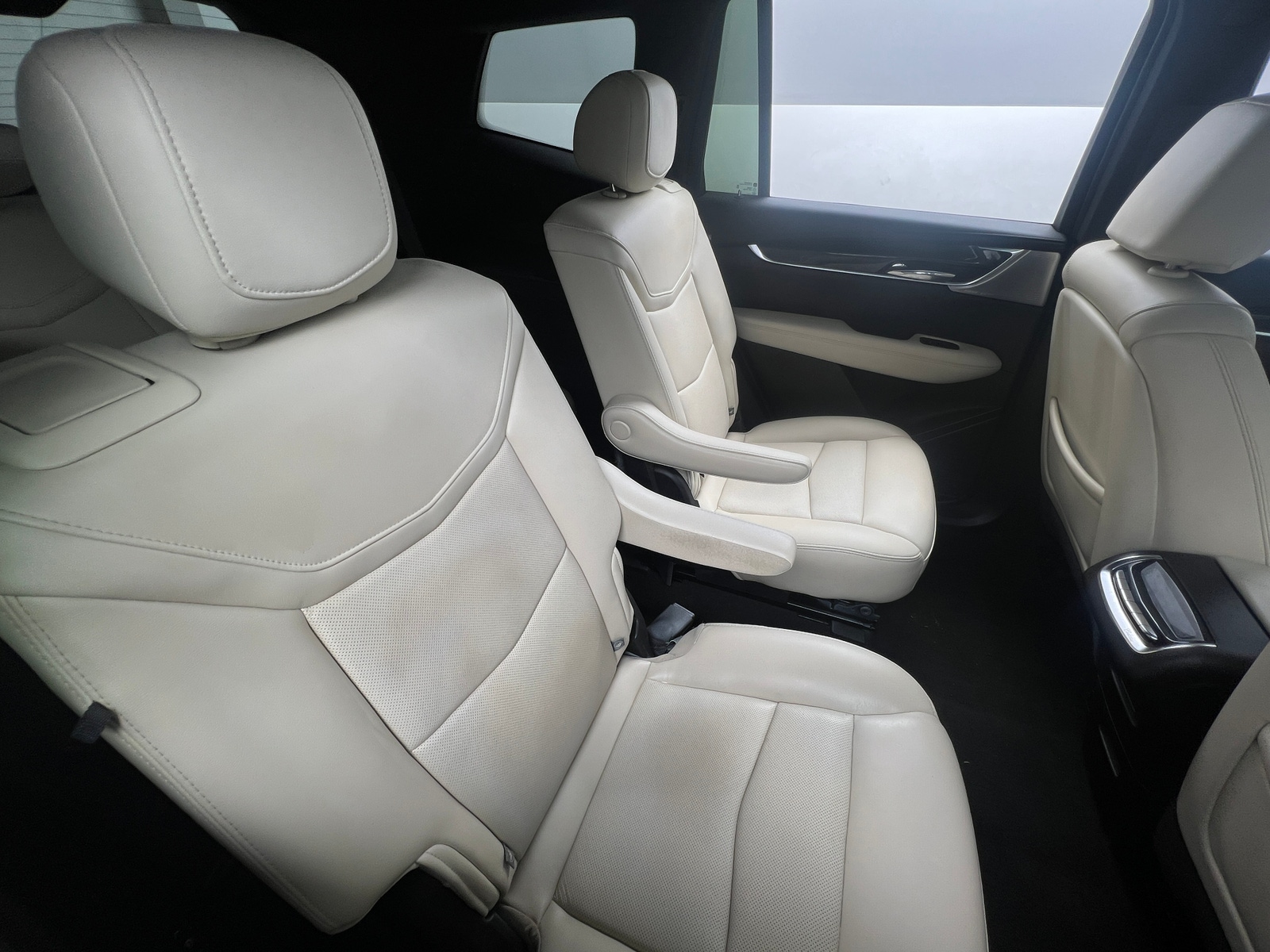 Thumbnail: 2021 Cadillac XT6 - 5