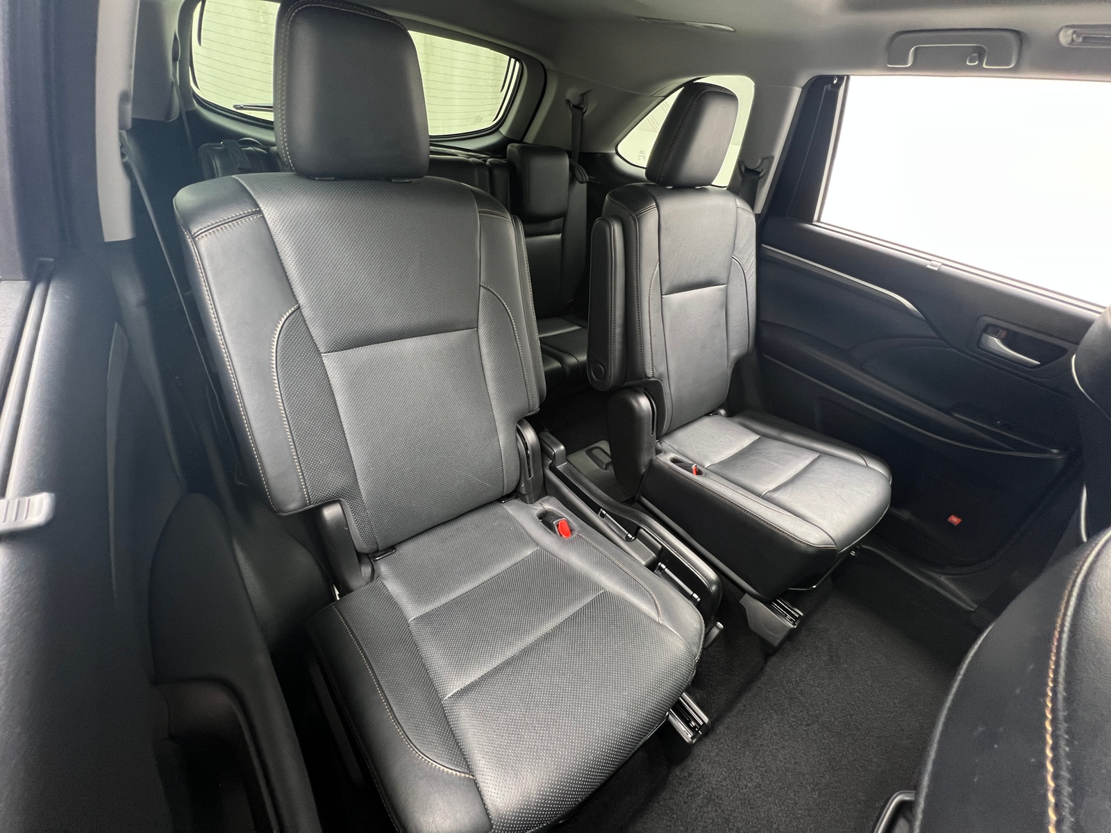Thumbnail: 2017 Toyota Highlander - 5