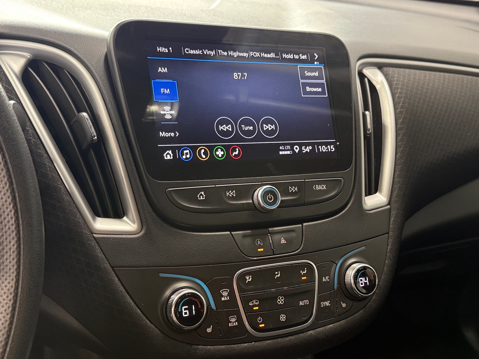 Thumbnail: 2024 Chevrolet Malibu - 4