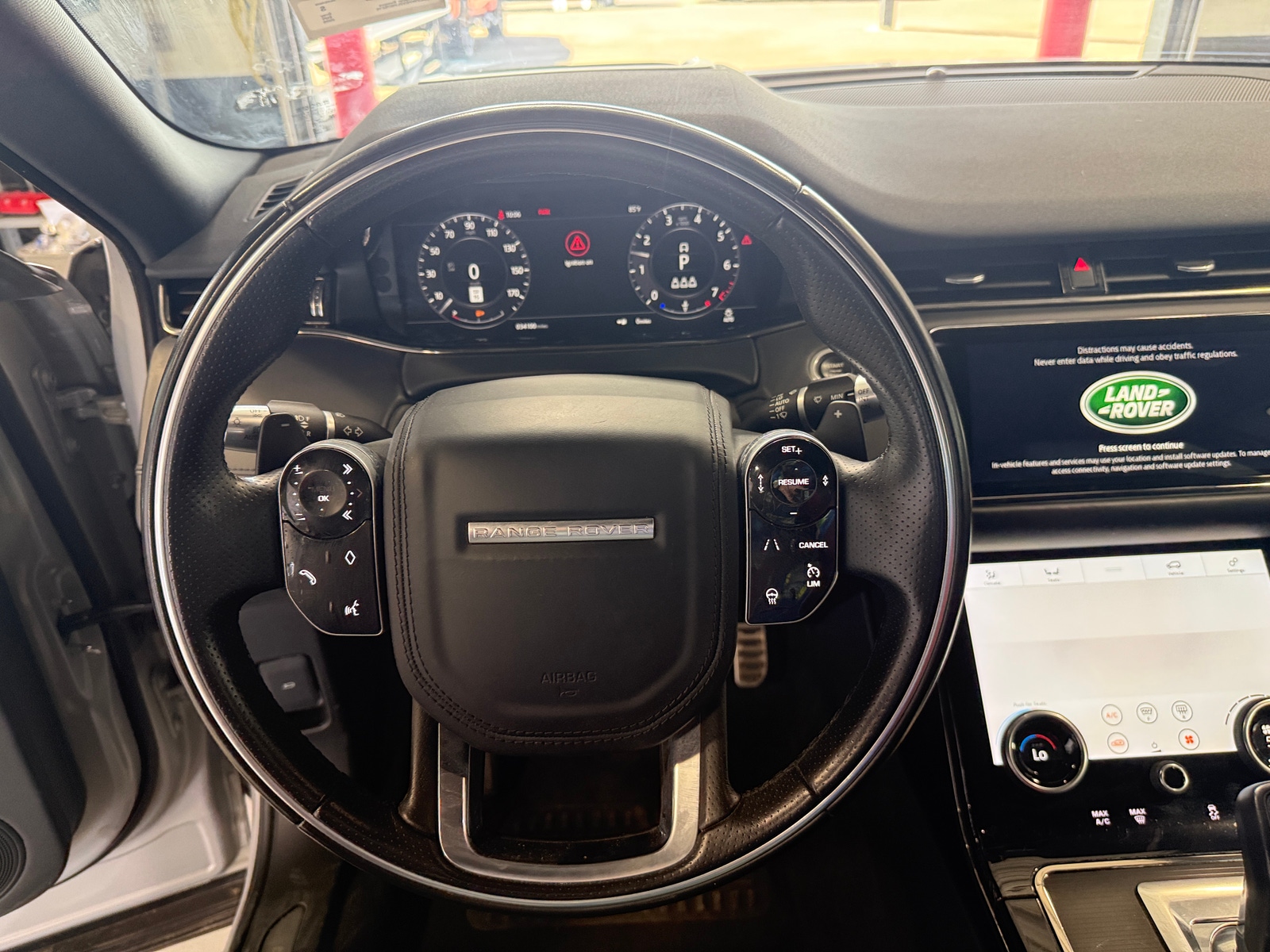 Thumbnail: 2020 Land Rover Range Rover Evoque - 4