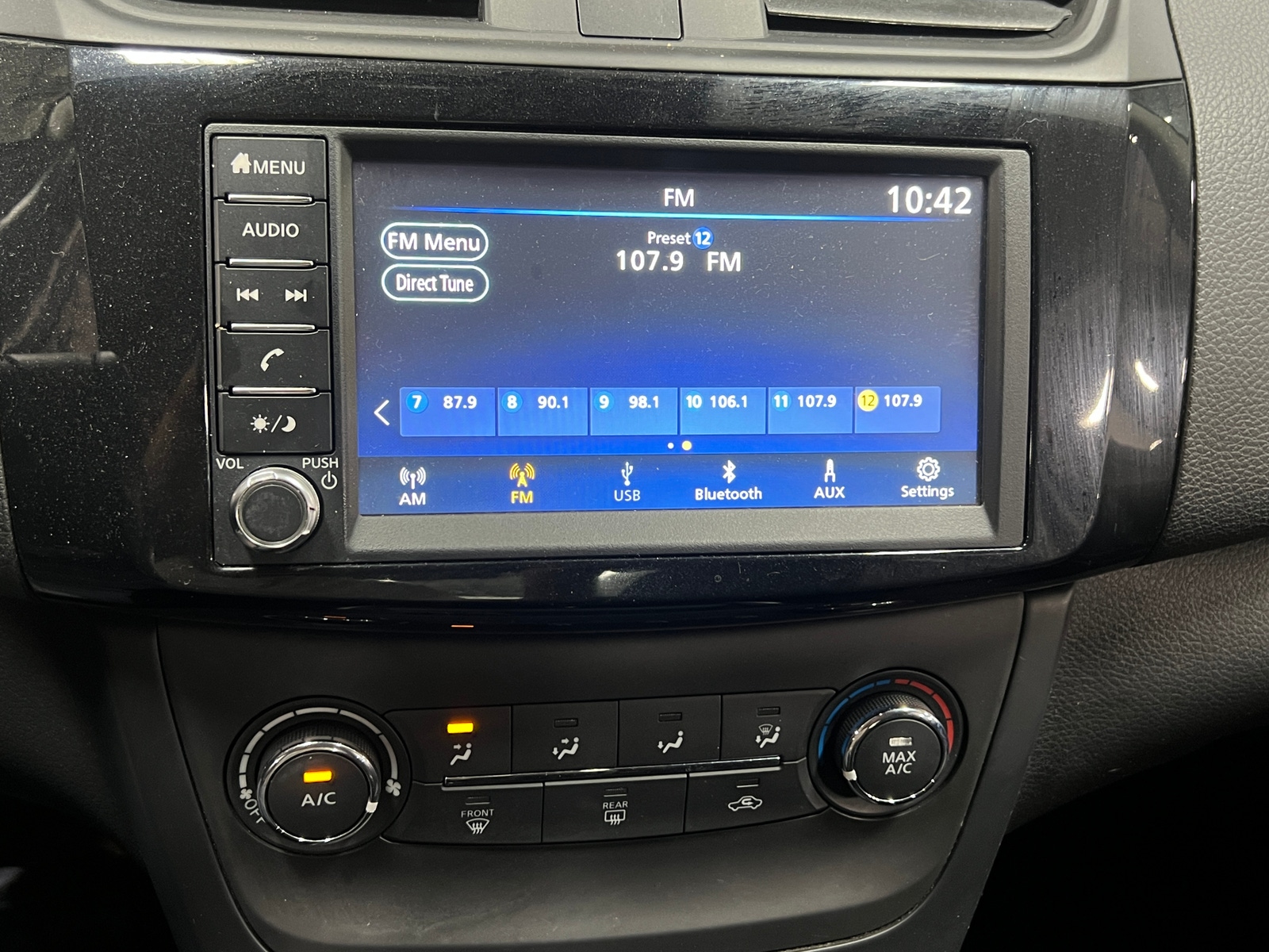 Thumbnail: 2019 Nissan Sentra - 4