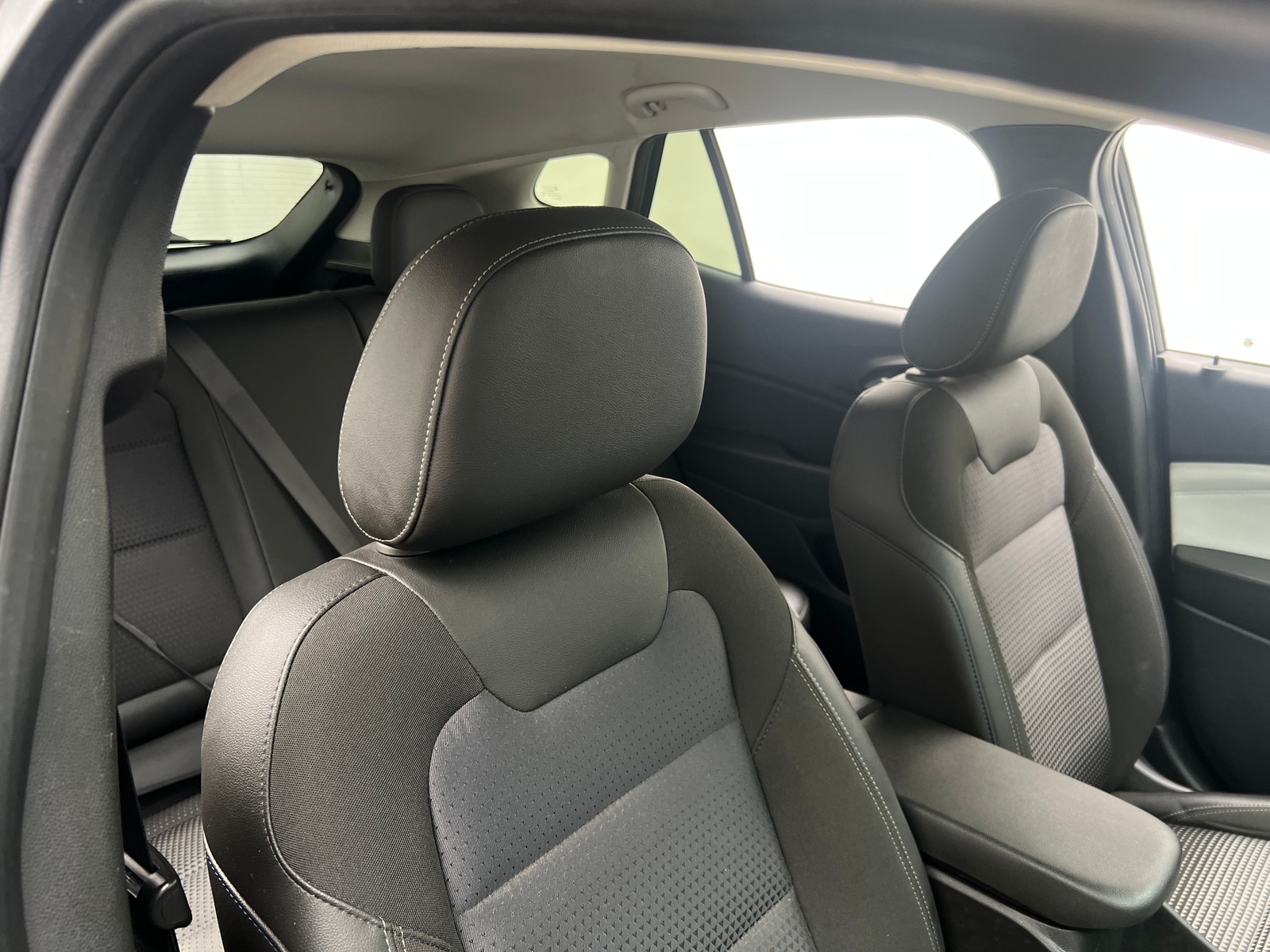 Thumbnail: 2025 Chevrolet Trax - 2