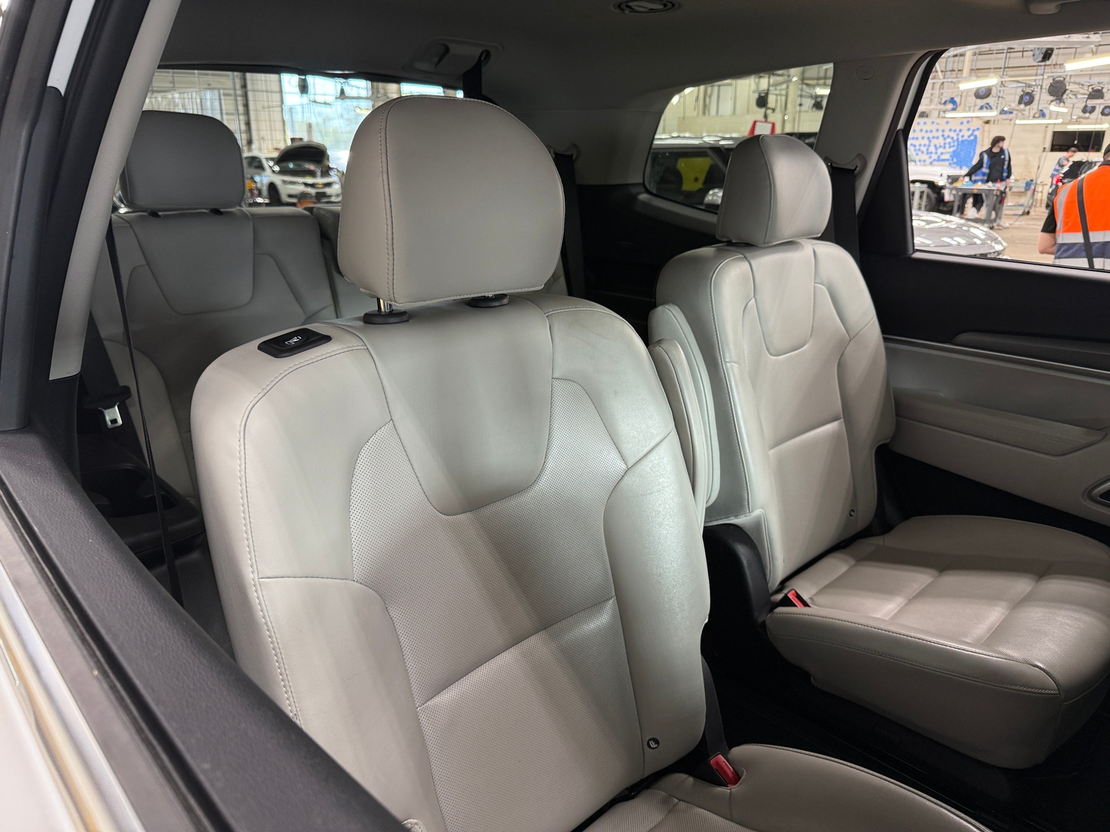 Thumbnail: 2020 Kia Telluride - 5