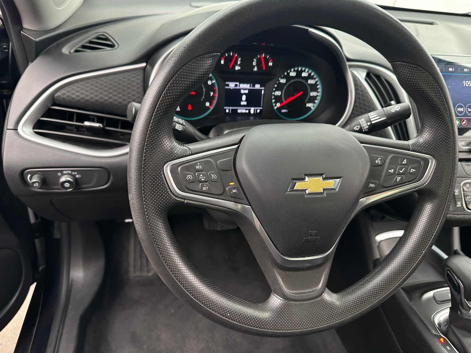Thumbnail: 2023 Chevrolet Malibu - 5