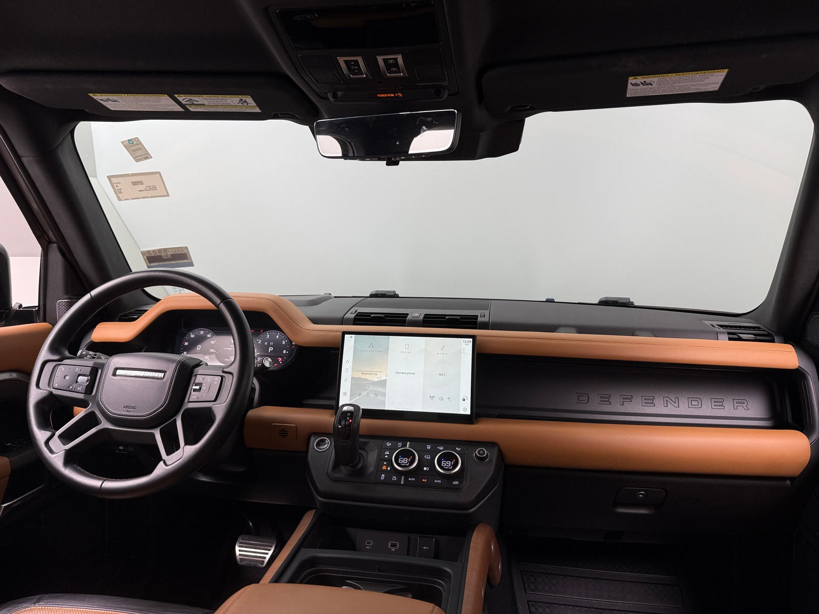 Thumbnail: 2023 Land Rover Defender - 2