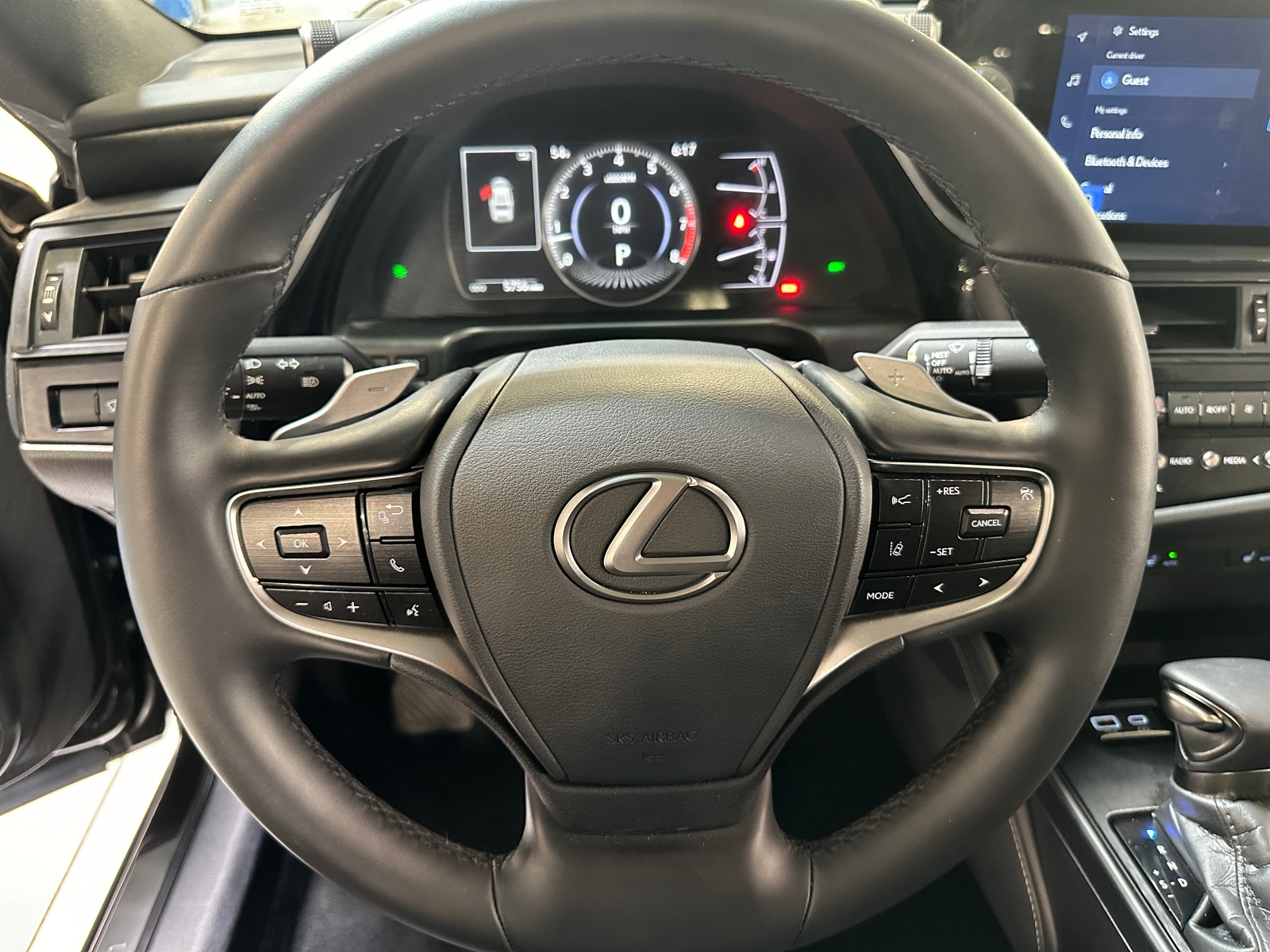 Thumbnail: 2025 Lexus ES - 4