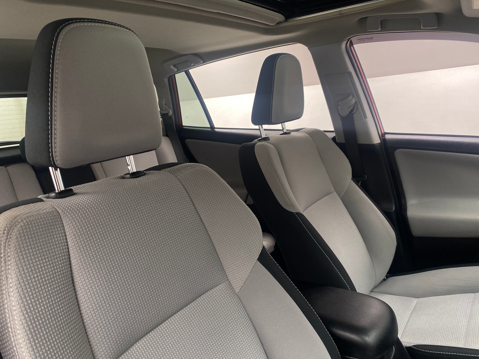 Thumbnail: 2017 Toyota RAV4 - 2