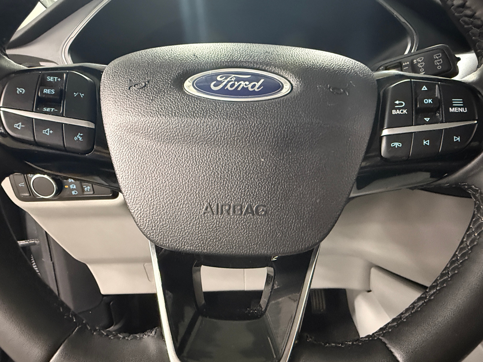 Thumbnail: 2023 Ford Escape - 5