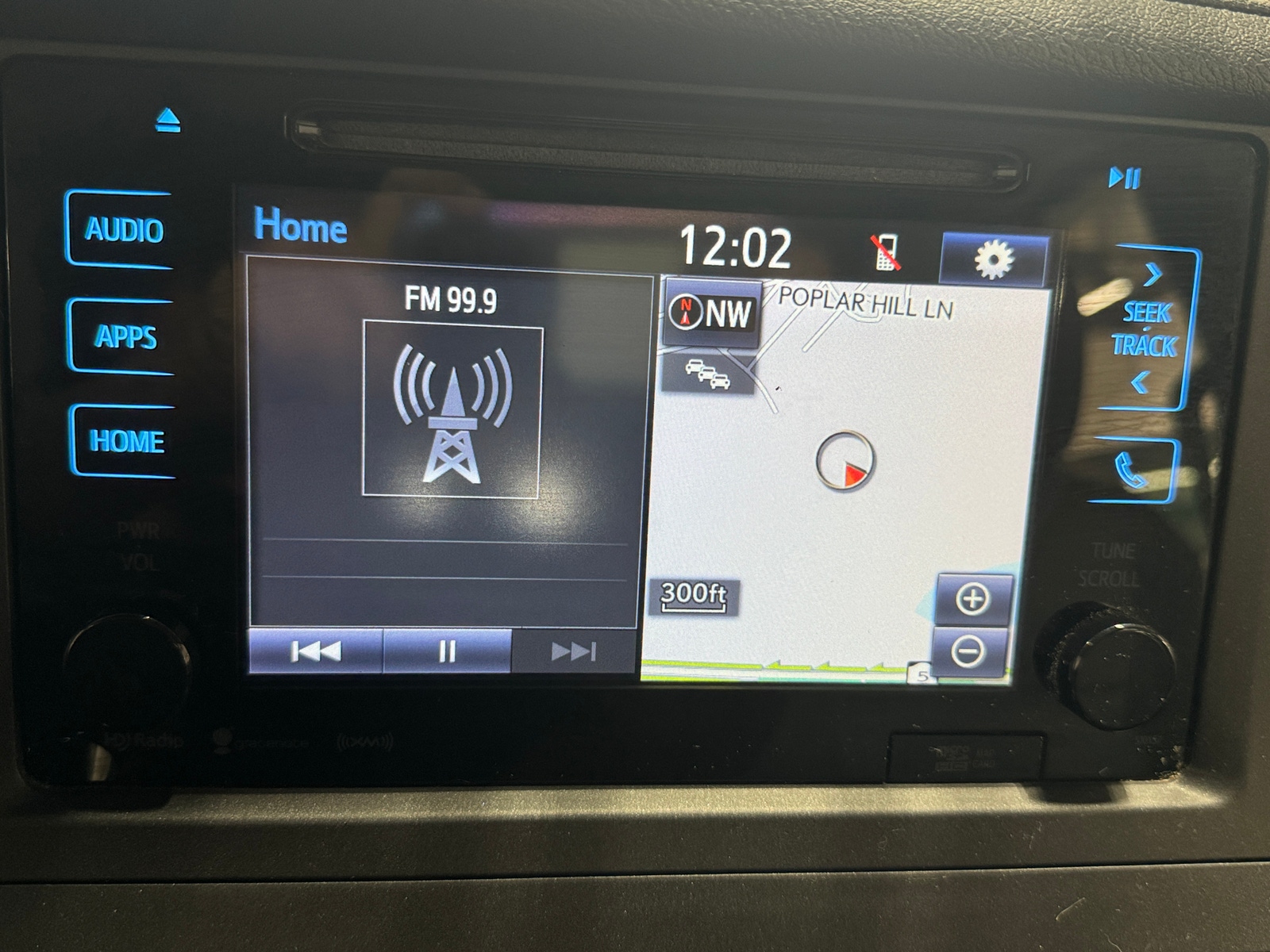 Thumbnail: 2017 Toyota Sienna - 3