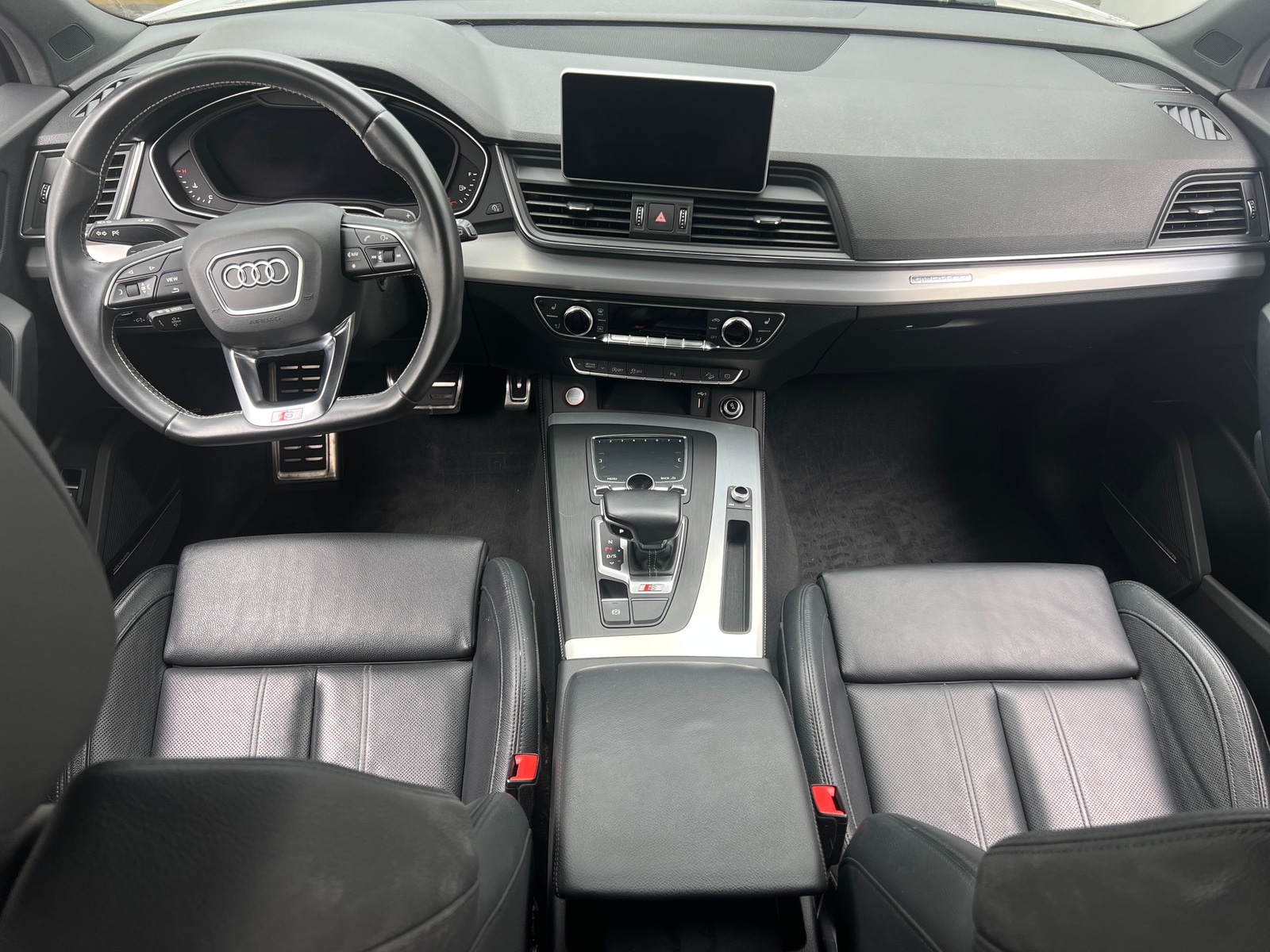 Thumbnail: 2019 Audi SQ5 - 2