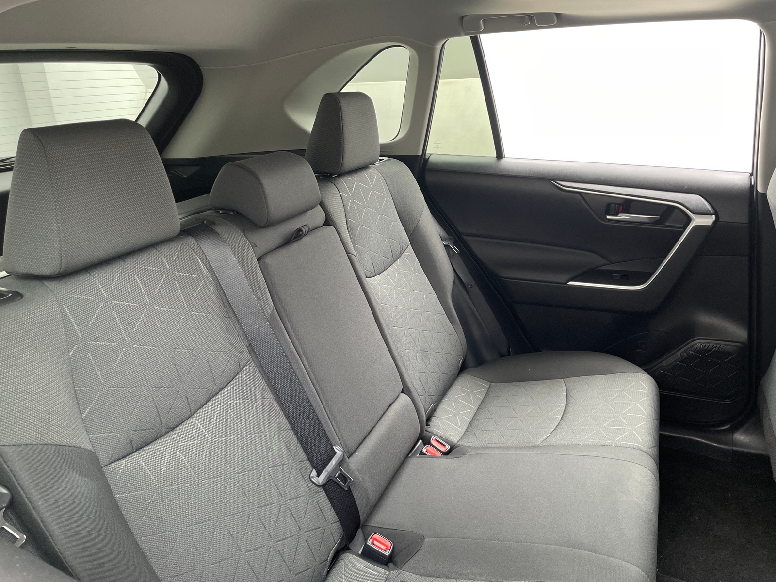 Thumbnail: 2021 Toyota RAV4 - 6