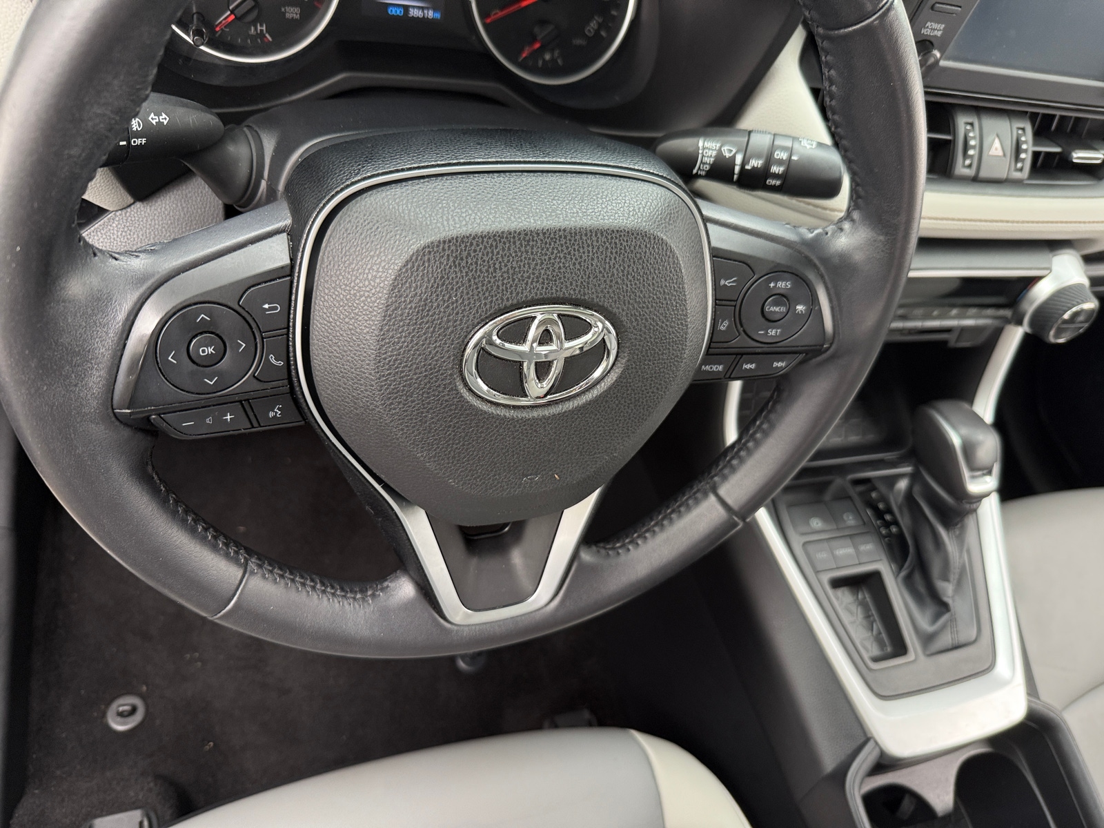 Thumbnail: 2019 Toyota RAV4 - 4