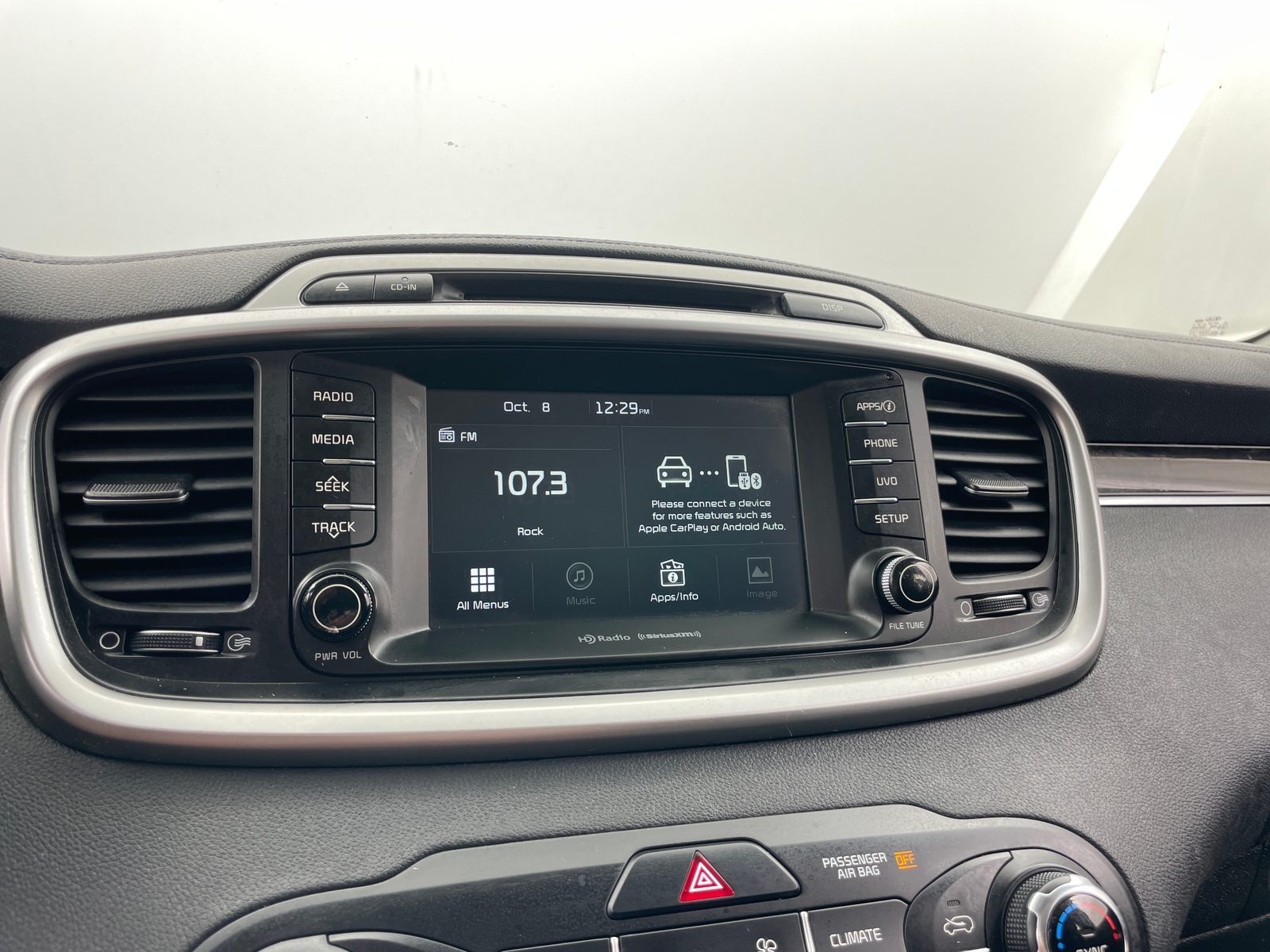 Thumbnail: 2017 Kia Sorento - 4