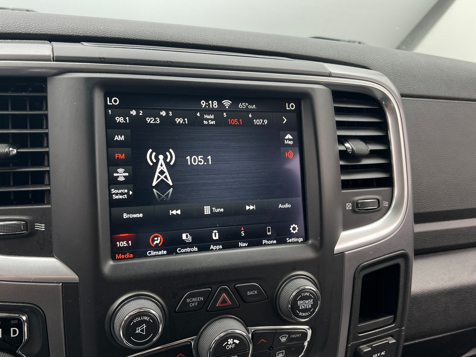 Thumbnail: 2023 RAM 1500 Classic - 4