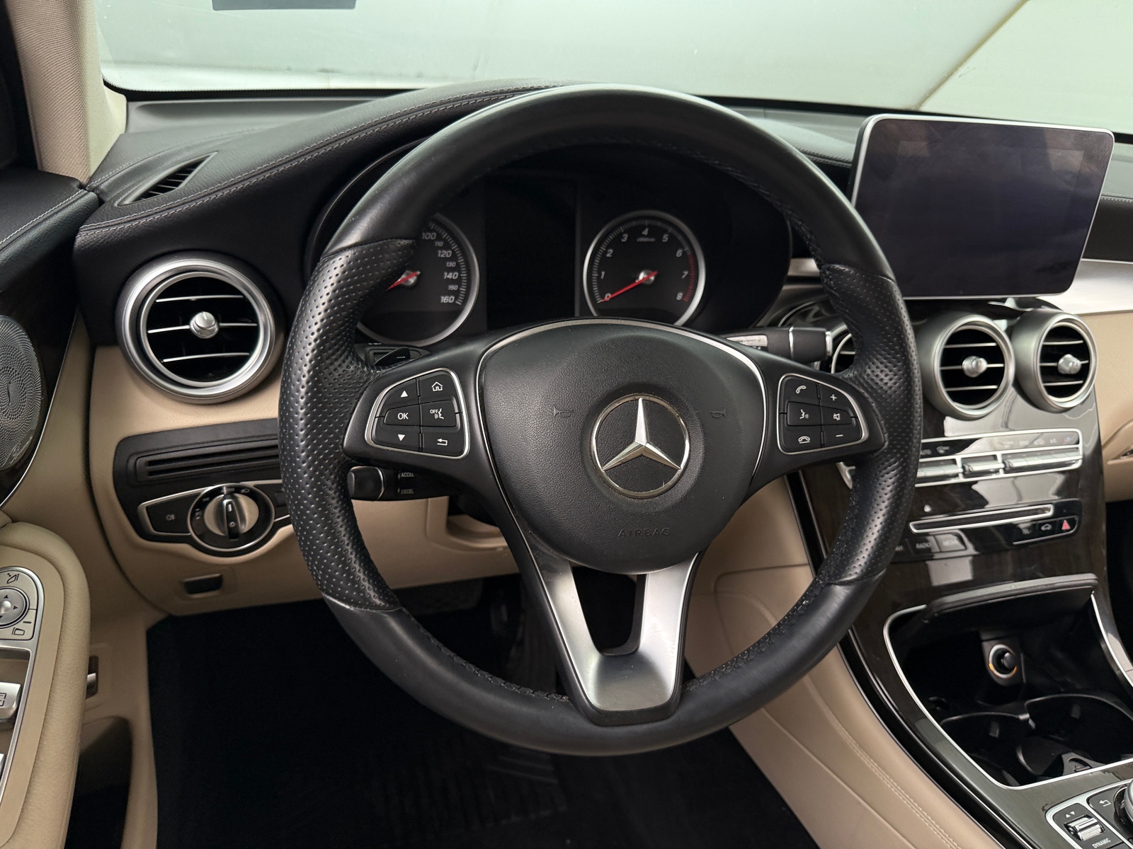 Thumbnail: 2016 Mercedes-Benz GLC - 4