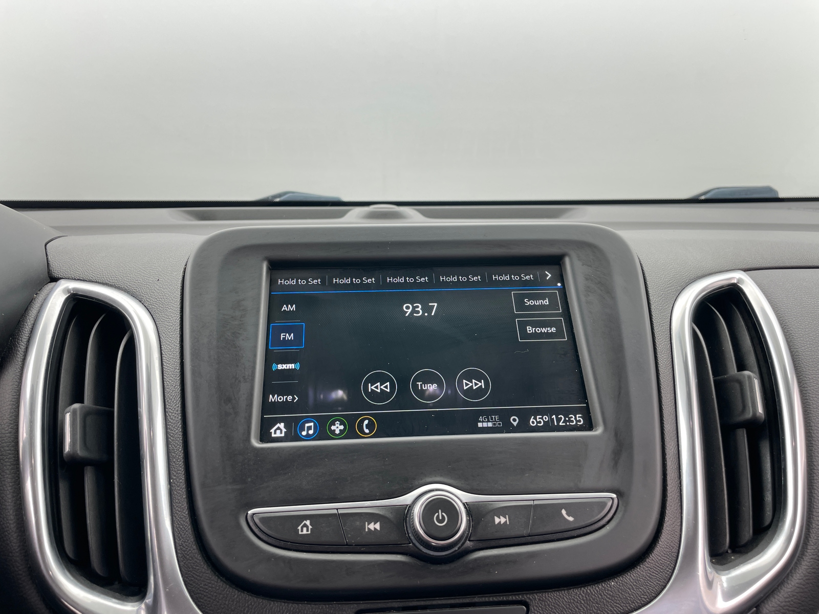 Thumbnail: 2019 Chevrolet Equinox - 4