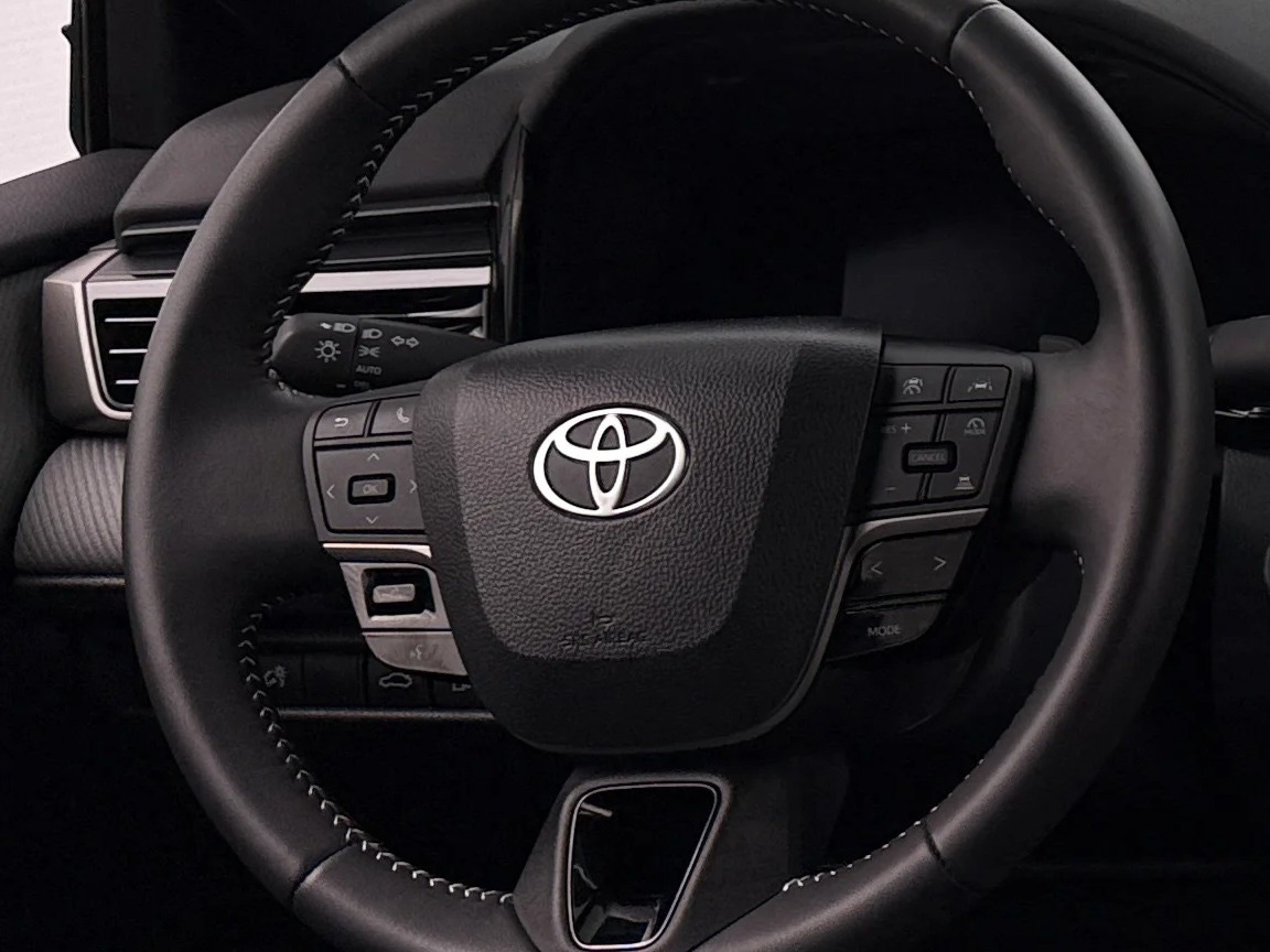 Thumbnail: 2025 Toyota Camry - 5